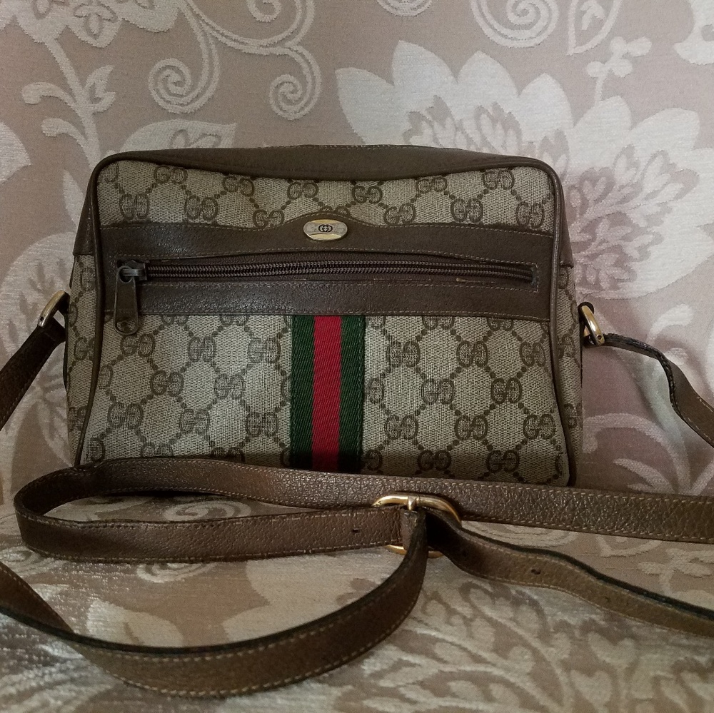 Vintage Gucci Circa 1985 GG Supreme  Crossbody